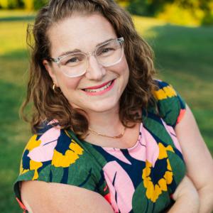 Sara Allender headshot
